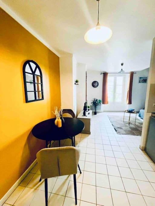 The King Duplex In The Enter Of Fontainebleau Apartment Ruang foto